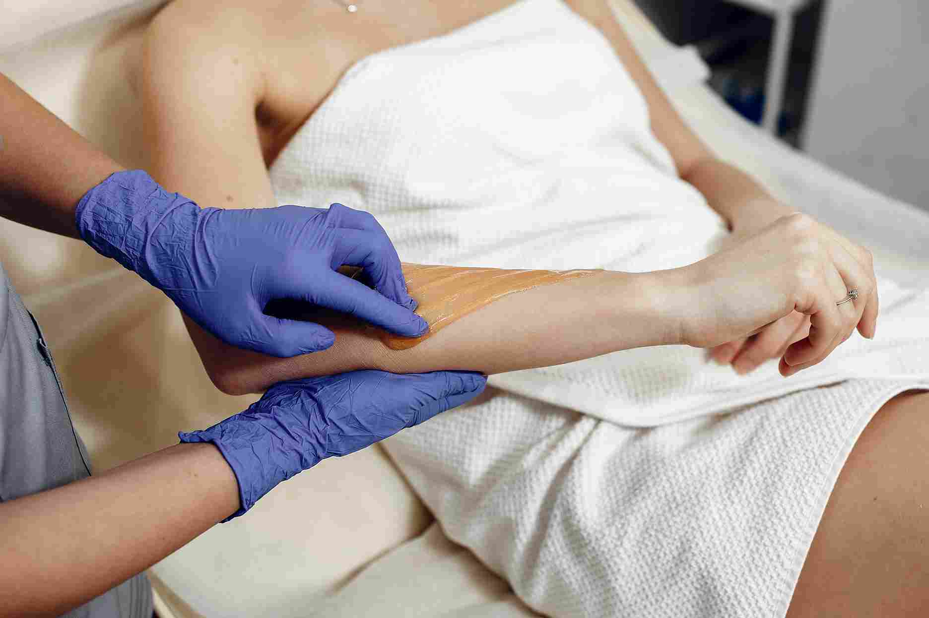 Full arms + underarms waxing
