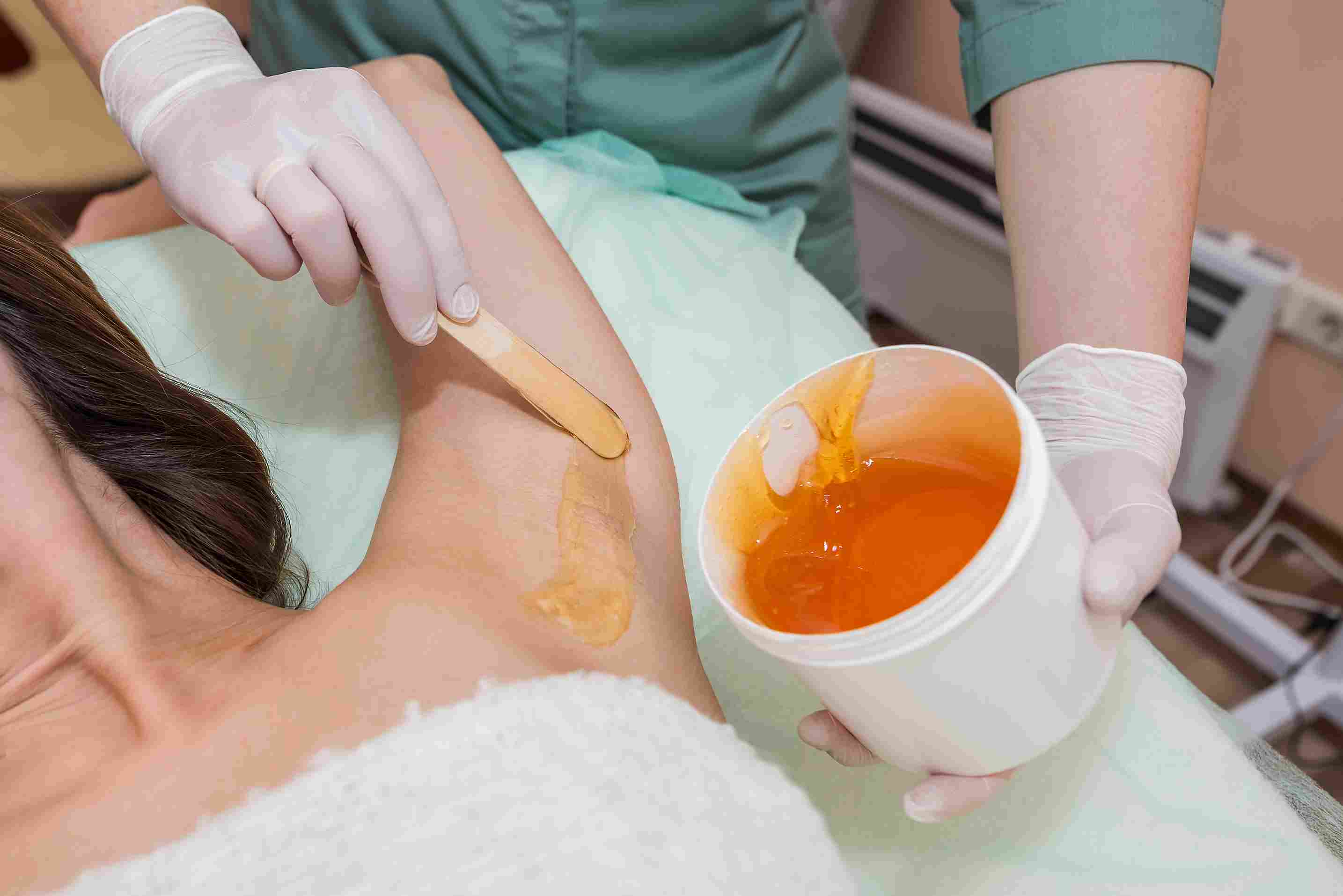 Underarms Waxing