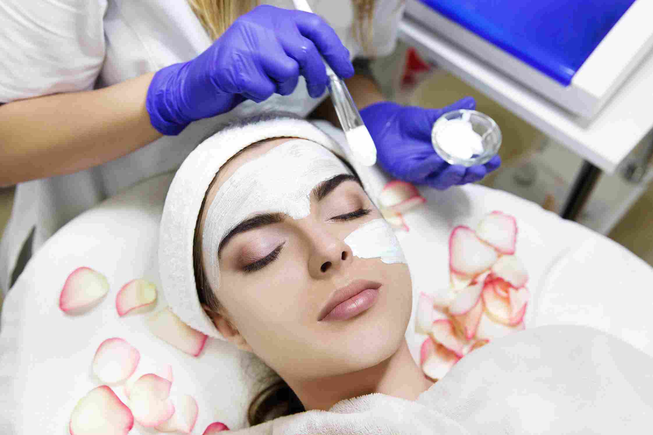 Instant glow facials & cleanups