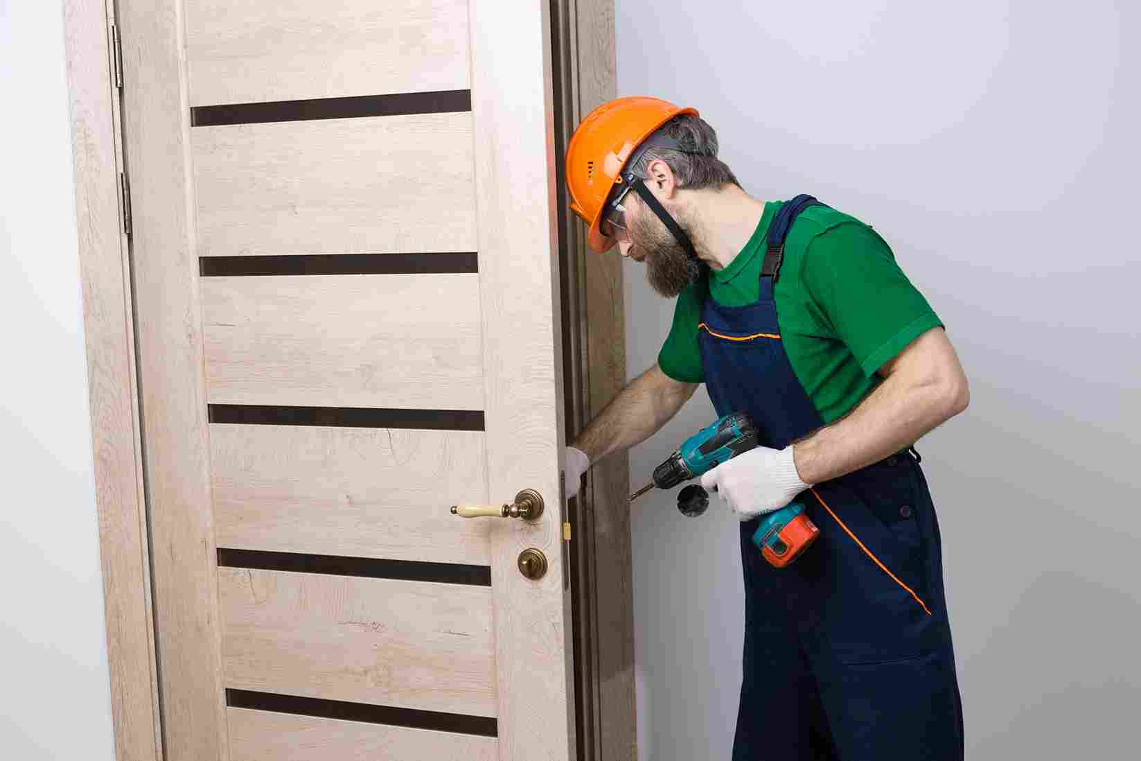 Wall/door hanger installation