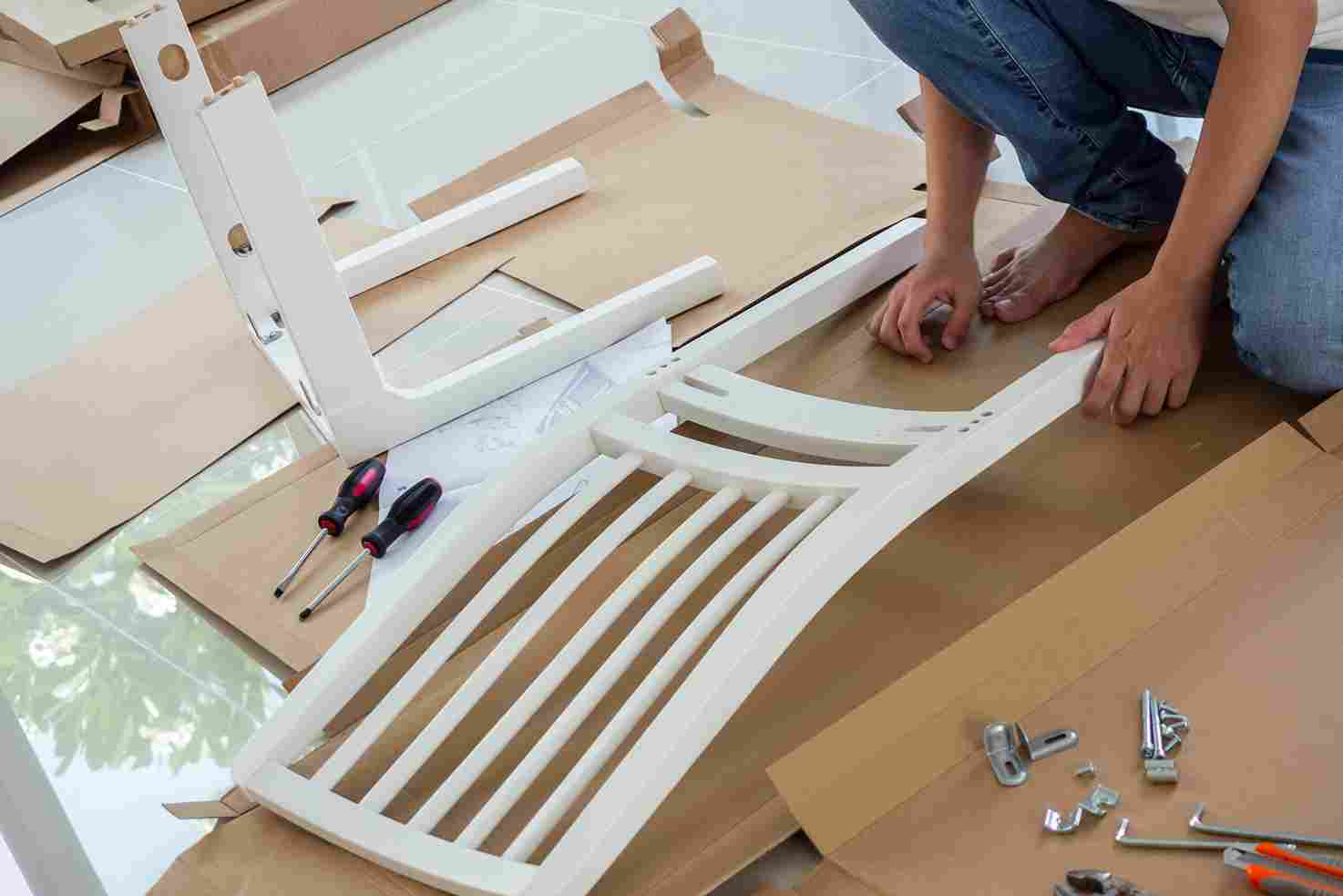Dining chair assembly