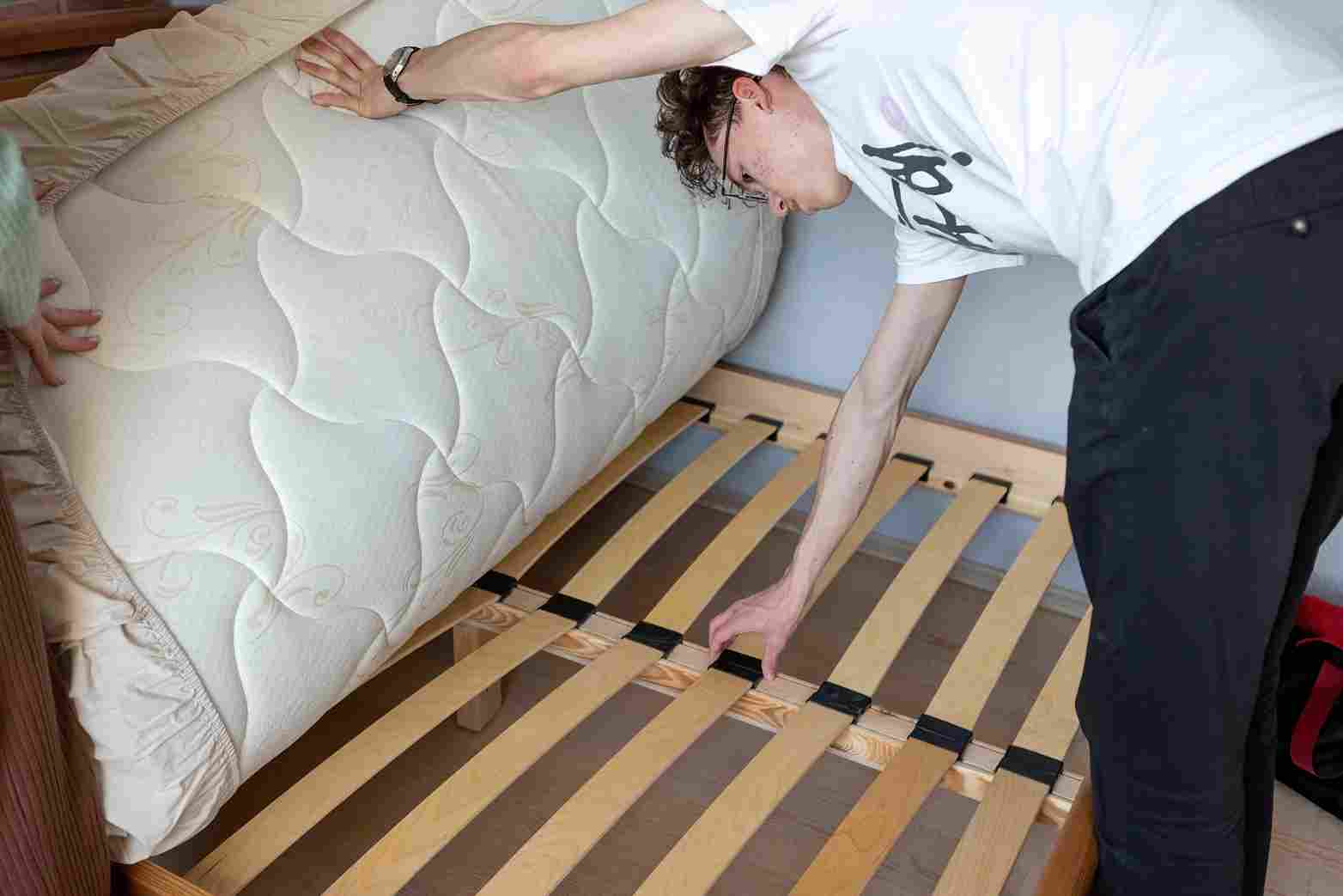 Bed dismantle