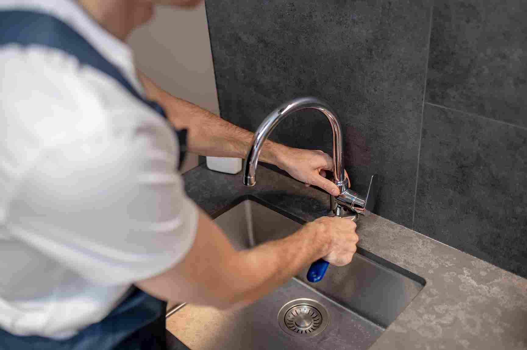 Installing Washbasin