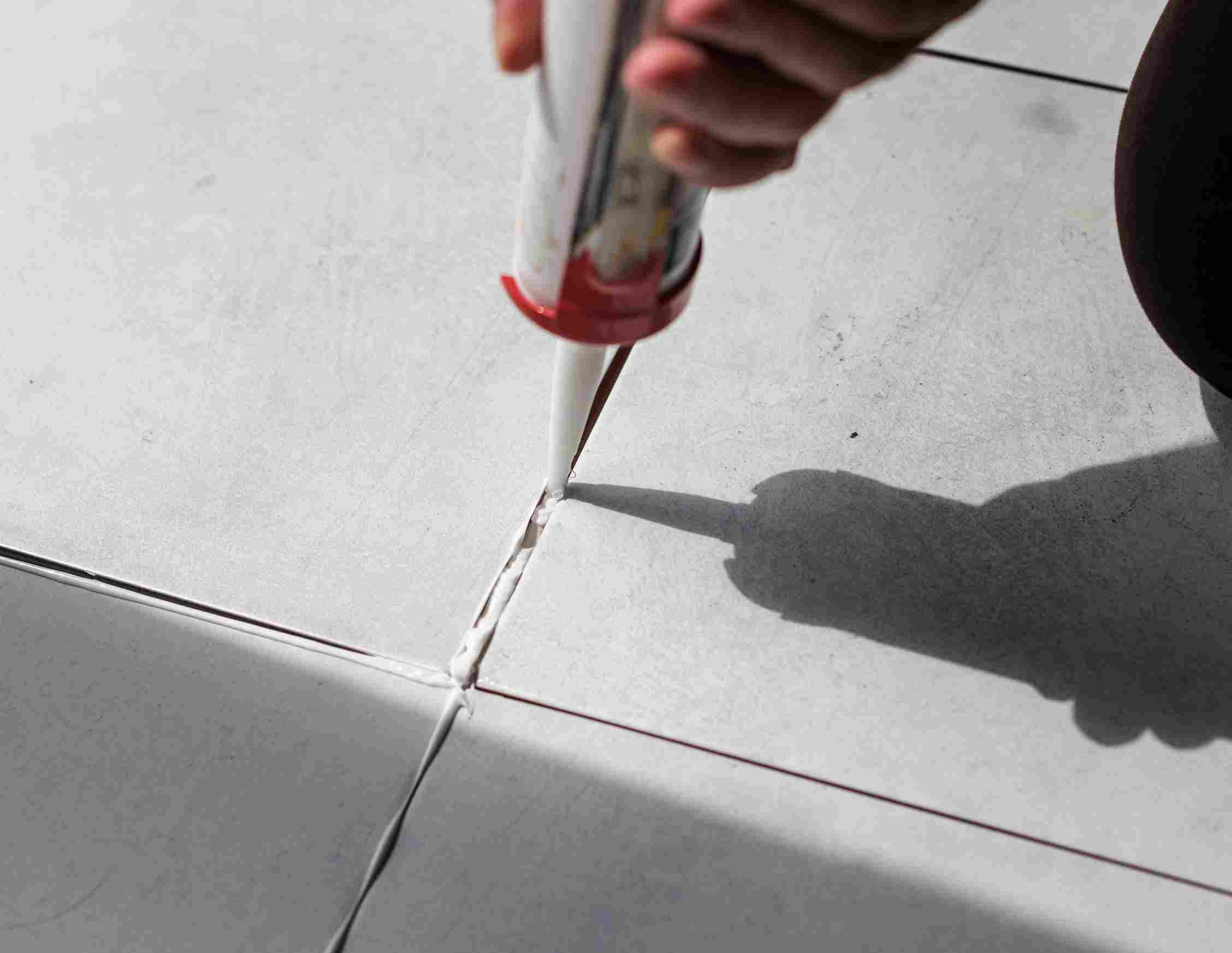 Filling of Kitchen tile gap