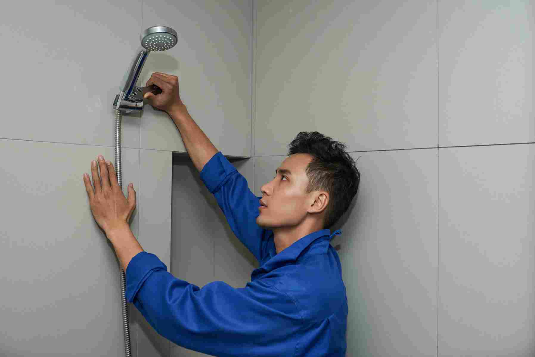 Shower installation (wall mounted/hand-held)