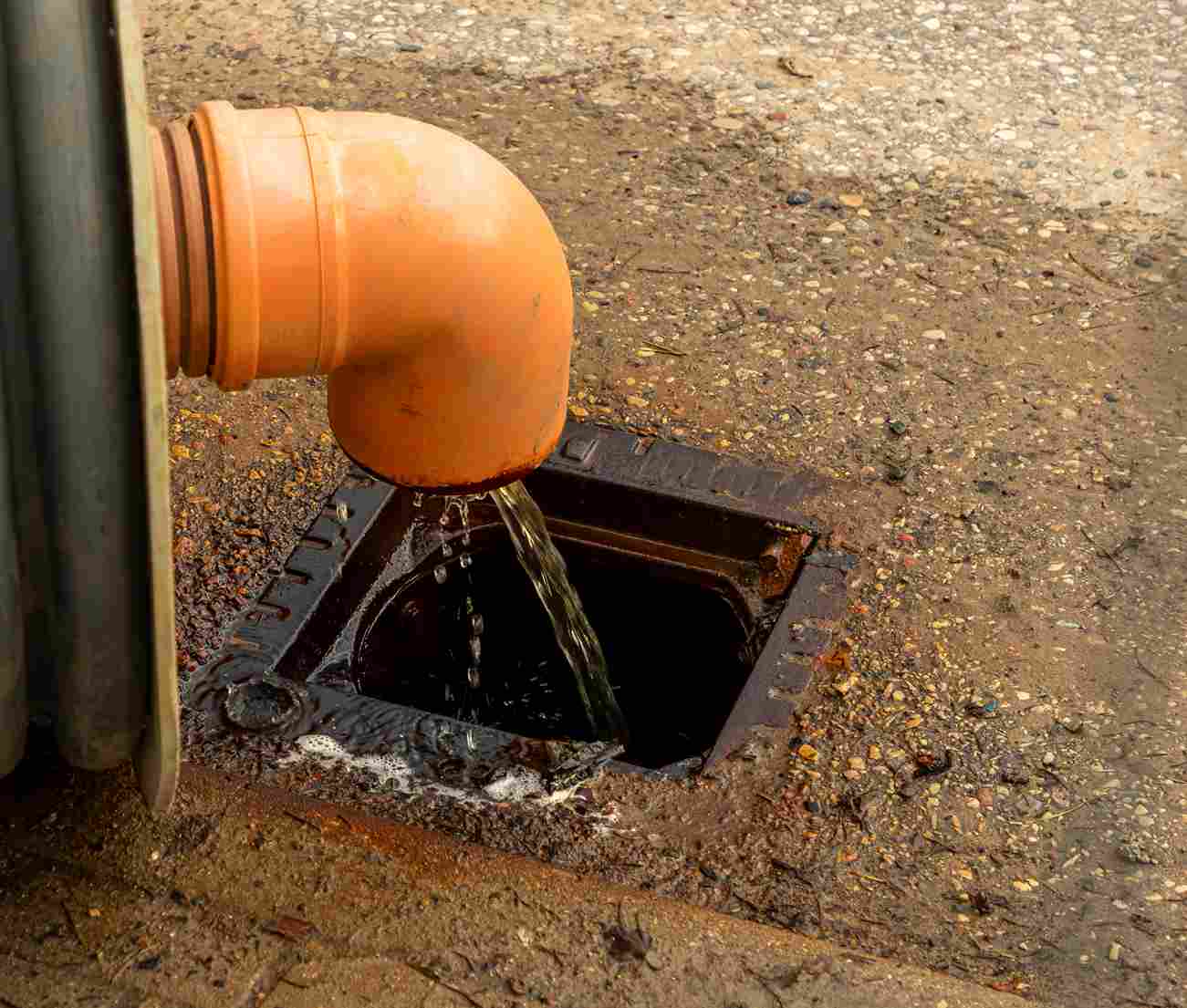 Drainage pipe blockage removal