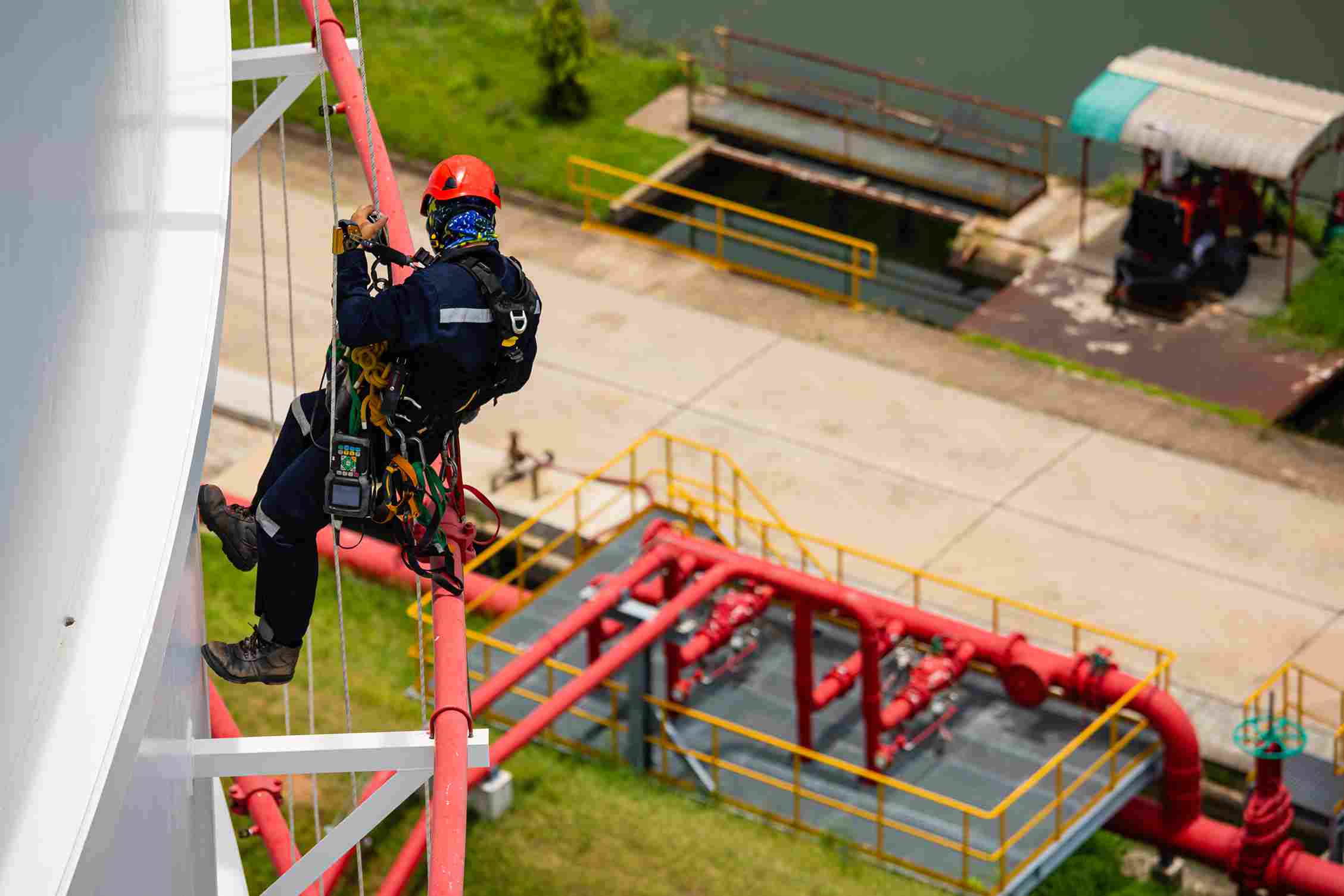 Overhead tank installation