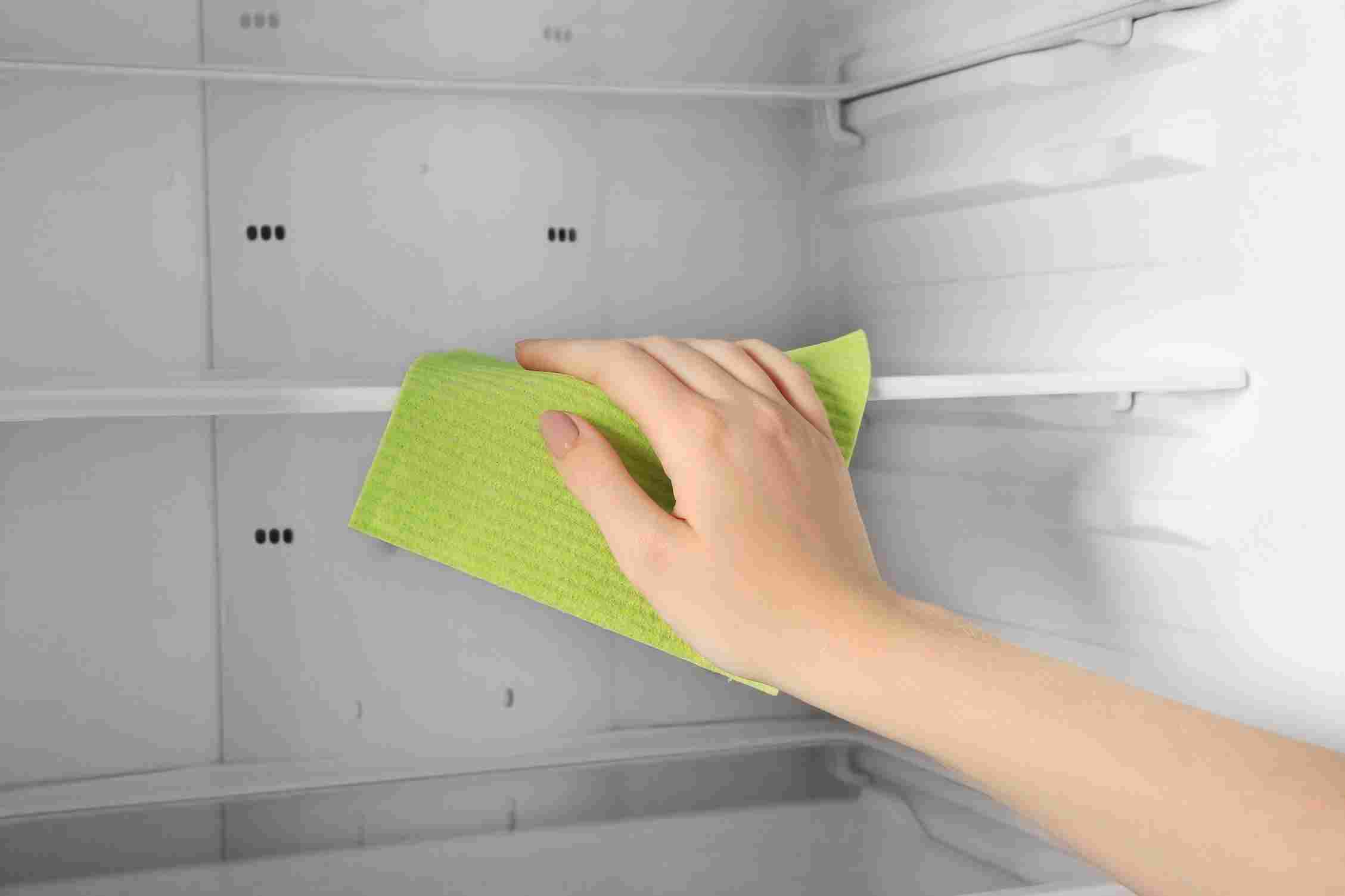 Trolley & shelves cleaning